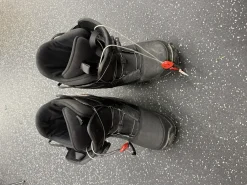 Used Burton PROGRESSION BOA Mens Snowboard Boots Black Senior 8