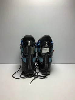 Used Burton PROGRESSION Girls Snowboard Boots Black And Sky Blue Junior 05