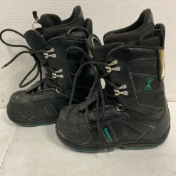 Used Burton PROGRESSION YOUTH Boys Snowboard Boots Black Junior 04