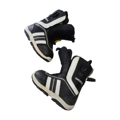 Used Burton RULER SMALLS SZ 6 Boys Snowboard Boots Black Junior 06