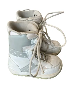 Used Burton WHITE BOOTS Girls Snowboard Boots White Junior 04