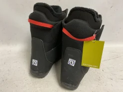 Used Burton ZIPLINE BOA Boys Snowboard Boots Black And Orange Junior 06