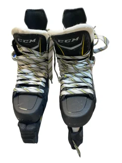 Used CCM 9060 Senior Hockey Skate Senior 8