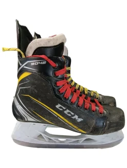 Used CCM 9042 Senior Hockey Skate Senior 6
