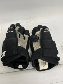Used CCM EDGE Junior Gloves Black 11"