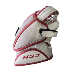 Used CCM EXTREME FLEX 760 JUNIOR CATCHER Junior Goalie Catcher White