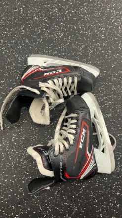 Used CCM FT340 Junior Hockey Skate Junior 02