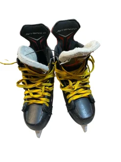 Used CCM FT380 Senior Hockey Skate Senior 5