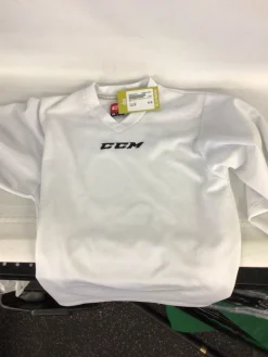Used CCM Hockey Practice Jersey White SM