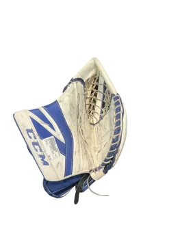 Used CCM P2.9 GOALIE GLOVE Senior Goalie Catcher White
