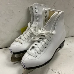 Used CCM PIROUETTE Girls Figure Skate White Junior 04