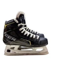 Used CCM SUPER TACKS 9370 Junior Goalie Skate Junior 04.5