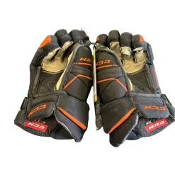 Used CCM Tacks 9060 Intermediate Gloves 11"