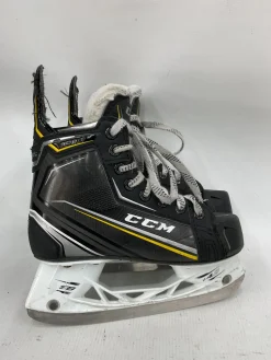 Used CCM TACKS 9090 Junior Hockey Skate Junior 02.5