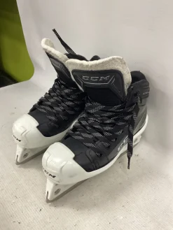 Used CCM TACKS 9060 Youth Goalie Skate Youth 13.5