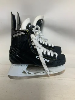 Used CCM TACKS AS 550 Intermediate Hockey Skate Intermediate 6.0