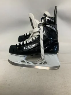 Used CCM TACKS AS 550 Intermediate Hockey Skate Intermediate 6.0