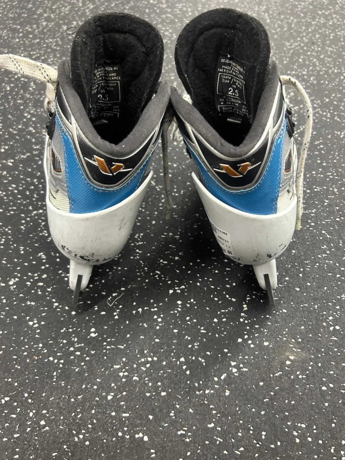 Used CCM VECTOR 4.0 Junior Goalie Skate Junior 02.5