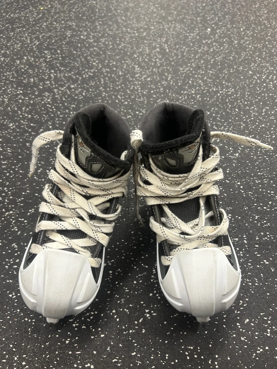 Used CCM VECTOR 4.0 Junior Goalie Skate Junior 02.5