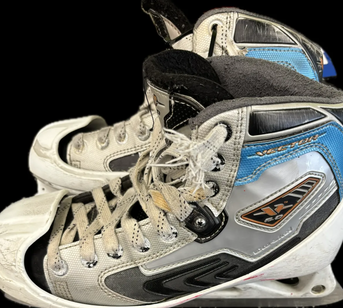 Used CCM VECTOR 6.0 Senior Goalie Skate Senior 5.5