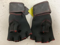 Used Century BRAVE Martial Arts Gloves Black And Wine Red S/M