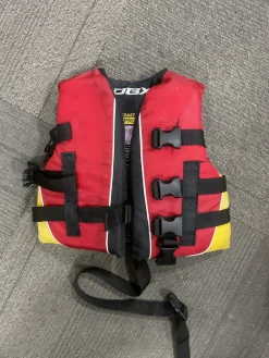 Used Child PFD Red Child 30-50