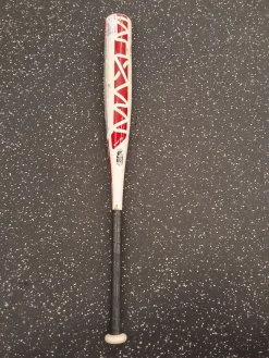 Used Combat MAXUM BB/SB USSSA 2 3/4 Bat 30