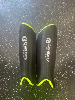Used Cranbarry BLACK SHINGUARDS FH Shin Guards Black 10 1/2