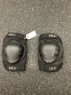 Used DBS Inline Kneepads Black LG