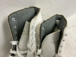 Used DBX Figure Skates White Junior 04