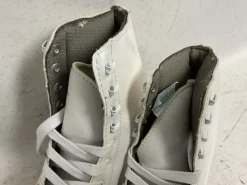 Used DBX Women’s Figure Skates White Senior 5