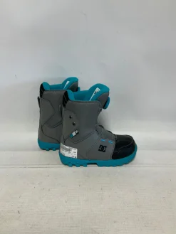 Used DC Shoes SCOUT 2017 Girls Snowboard Boots Grey Junior 02