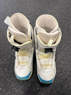 Used DC Shoes SCOUT Womens Snowboard Boots White Senior 7
