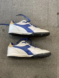 Used Diadora Soccer Turf Shoes Royal Blue Senior 7.5