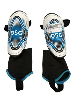 Used Dsg Soccer Shin Guards Junior White MD