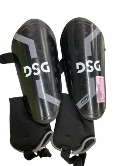 Used Dsg Soccer Shin Guards Adult Black Senior