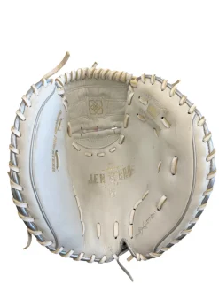 Used Easton JEN SCHRO BB/SB Catchers RH Throw White 33"