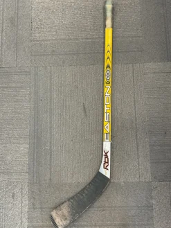 Used Easton LIDSTROM Youth One Piece Right 10 Flex