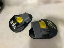 Used Everlast Boxing Pads Black