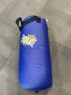 Used Everlast EVERLAST Boxing Heavy Bag Navy Blue 50 lb