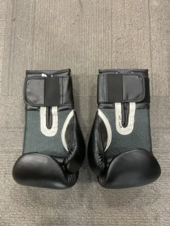 Used Everlast EVERSHIELD Boxing Gloves Black Senior