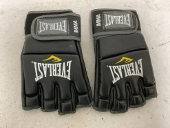 Used Everlast MMA KICKBOXING Gloves Black Senior