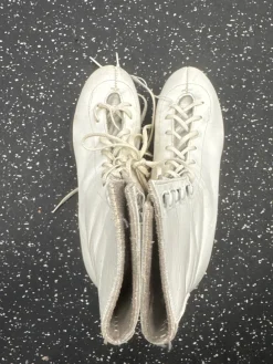 Used FIGURE SKATE WomensFigure Skate White Senior 8