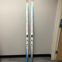 Used Fischer MY STYLE DESIRE 164 cm Girls' Cross Country Ski Combo