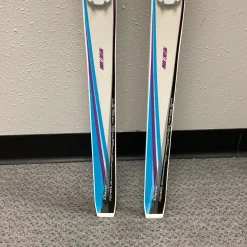 Used Fischer MY STYLE DESIRE 164 cm Girls' Cross Country Ski Combo