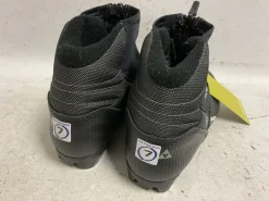 Used Fischer XC PRO Mens NNN XC Ski Boots Black W 07-07.5 / JR 05.5-06