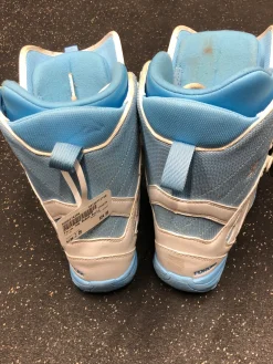 Used Forum THE BEBOP Girls Snowboard Boots White Junior 05