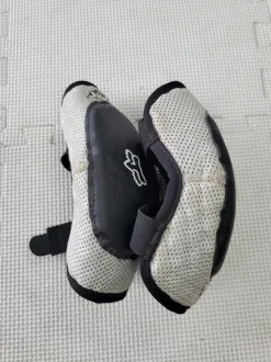 Used Fox TITAN PEEWEE M/L Motocross Protective Gear