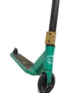 Used FUZION Scooter Teal