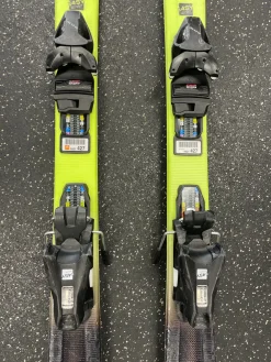 Used Head SUPER SHAPE TEAM Boys DH Ski/Binding Yellow 127 cm